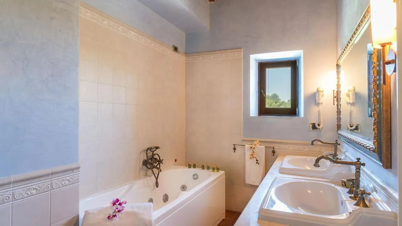 Fonte Cannella 12&4, Emma Villas Manciano Olaszország